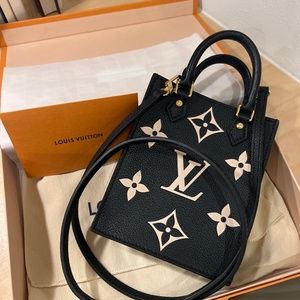Louis Vuitton Petite Sac Plat